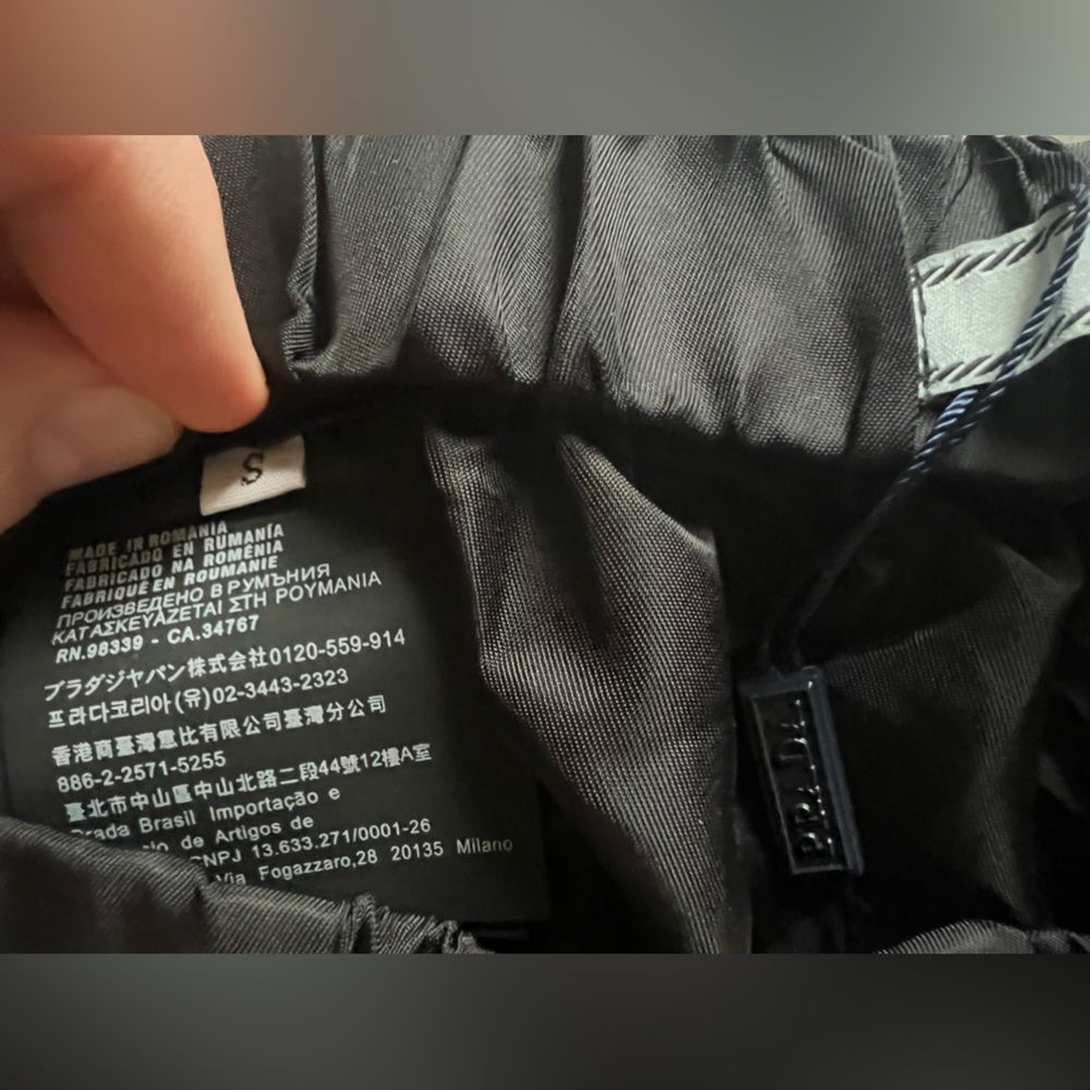 PRADA RE-NYLON shorts - Picture 3 of 6